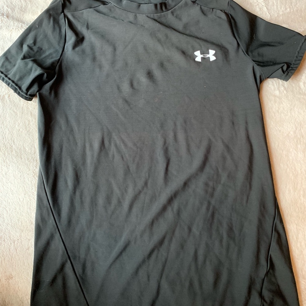 grey under armor t shirt